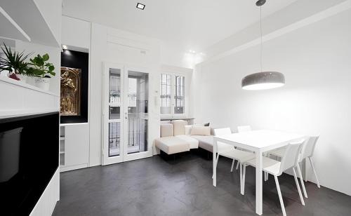Zona Risorgimento Apartamento | Suite Lux near Duomo/MM Tricolore