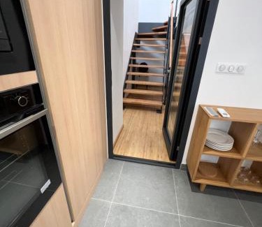 Saint-Denis Apartamento | SUITE MAJESTIEUSE T2T3 au carré cathédrale en HYPER-CENTRE Saint Denis