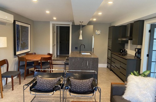 Highland Casa | Suite nestled in a garden beside a 13 acre park in the heart of the city.