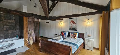 Confolens Apartamento | Suite Penthouse Romantique, Confolens, Charente