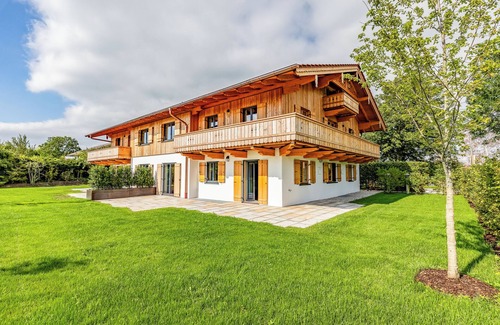Traunstein District Apartamento | Suite Pfaffersee - barrier-free access with terrace and lake view