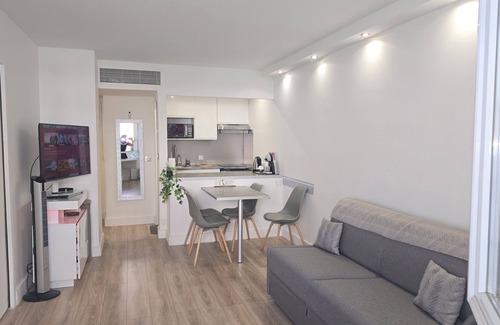 Faubourg de l'Arche Apartamento | Suite Prestige Paris-La Défense Balcony-Terrace