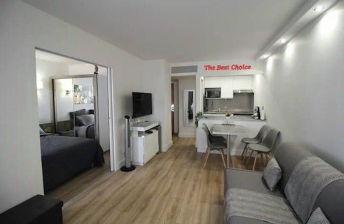 Faubourg de l'Arche Apartamento | Suite Prestige Paris-La Défense Balcony-Terrace