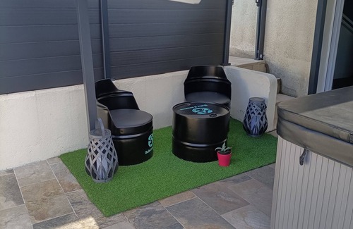 Trebes Cama Y Desayuno | Suite Privative Avec Jaccuzi Billard et Terrasse a 10 min de Cité de Carcassonne