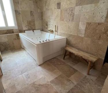 La Londe-les-Maures Apartamento | Suite romantique bohème chic avec bain à remous