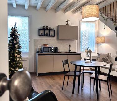Chioggia Apartamento | Suite romantica Appartamento a tema Natale in centro storico "Pumpkin Suite"