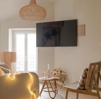 Republique - Tolstoi Apartamento | Suite romantique et charmante parking