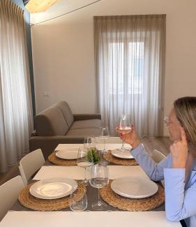 Camerano Apartamento | SUITE Rosso Conero - Le Grotte Rooms And Apartments