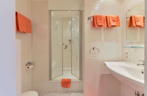 Starnberg Casa | Suite shower/WC - Gasthof Zur Sonne