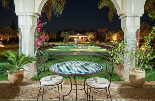 Ait Hamid Cama Y Desayuno | Suite "Turquesa" con terraza y vistas a la piscina
