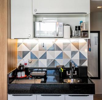 Jacarepagua Apartamento | Suite Verano Stay Com Mini Copa, Wi-fi 500 MB, Vaga estacionamento sob consulta, Trabalho, Lazer & Eventos