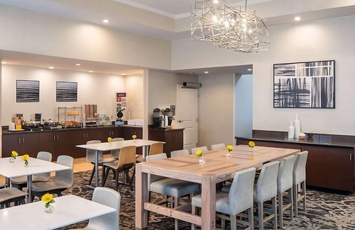 Brentwood Apartamento | Suite w/ Free Breakfast, Pets Are Welcome, Short Drive To Johnny Cash Museum!