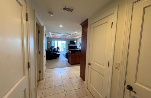 Traverse City Casa | Suite with direct view of Grand Traverse Bay