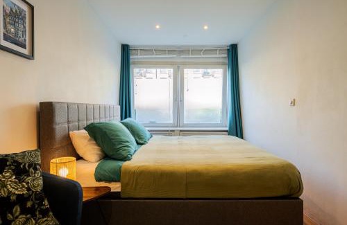Overtoomse Sluis Cama Y Desayuno | Suite with private bathroom near Vondelpark