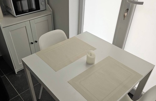 Jemeppe-sur-Meuse Apartamento | Suite With Private Jacuzzi