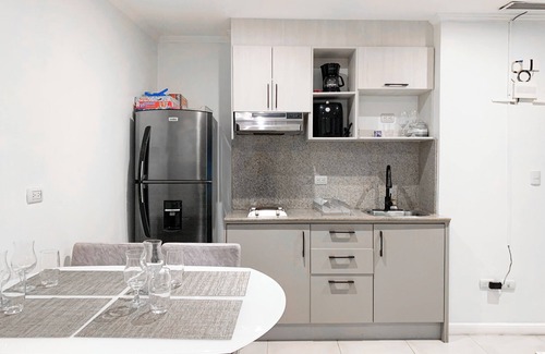 Las Peñas Apartamento | Suite con vista al cerro Santa ana con GYM