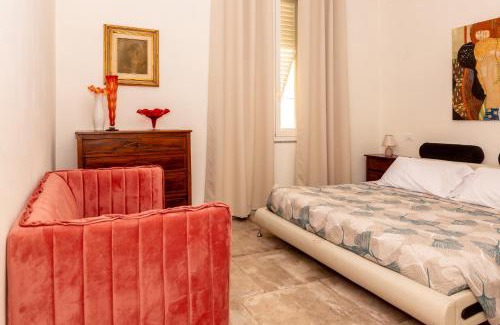 Arezzo Casa | Suite900 - Suite con balcone e soggiorno max 3 pax