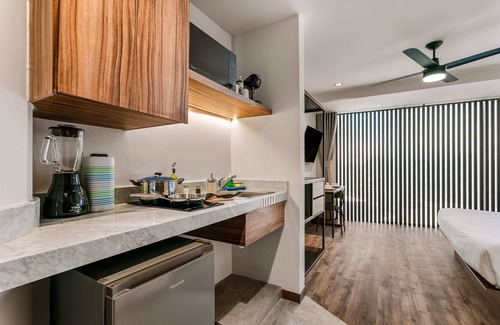 Querétaro Apartamento | Suites Álamos by Homirent