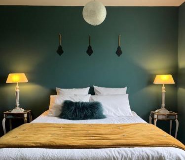Bures Cama Y Desayuno | SUITES EN PERCHE-Proche Mortagne