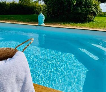 Bures Cama Y Desayuno | SUITES EN PERCHE-Proche Mortagne