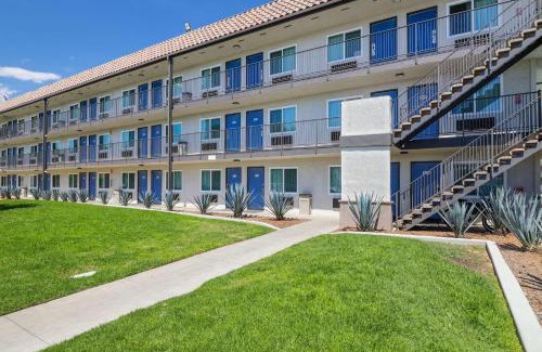 Central Escondido Hotel | Suites Escondido CA