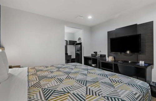 Central Escondido Hotel | Suites Escondido CA
