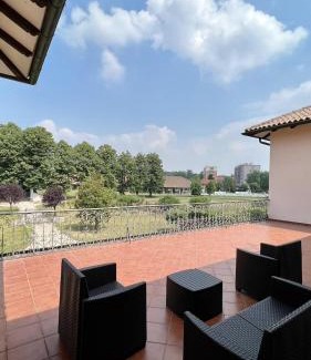 Rozzano Apartamento | Suites Mansion