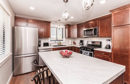 Kutzky Park Condominio | Suites on 4th Unit # 1 - 2 bdrm-2 bath-1 mile-Mayo Clinic