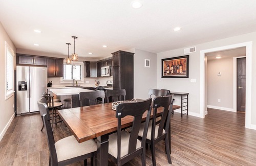 Kutzky Park Condominio | Suites on 4th unit # 3 - 2 bdrm-2 bath-1 mile-Mayo Clinic