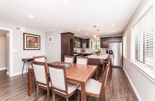 Kutzky Park Condominio | Suites on 4th unit # 4 - 2 bdrm-2 bath-1 mile-Mayo Clinic