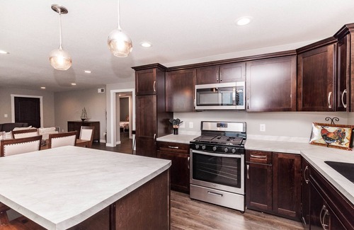 Kutzky Park Condominio | Suites on 4th unit # 4 - 2 bdrm-2 bath-1 mile-Mayo Clinic
