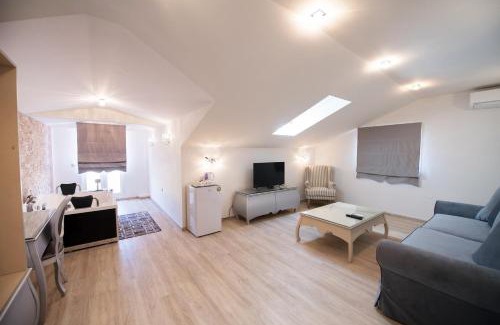 Lefkada Apartamento | SUITES PIROFANI