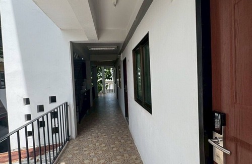 Dok Mai Apartamento | Sukhum Suvarnabhumi Airport Guest House