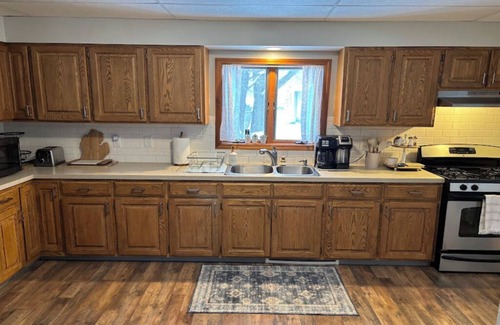 Manistee Casa | Sullivan Summer House - walk to downtown + beach