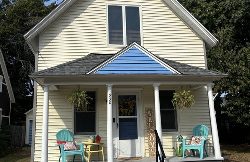 Manistee Casa | Sullivan Summer House - walk to downtown + beach