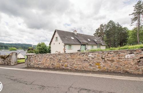 Saint-Sauves-d'Auvergne Casa | Sully - Saint-sauves-d'auvergne