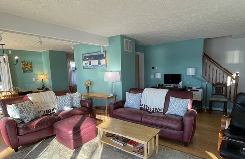 Gregory Casa | Summer '26 Monthly Rental Lakefront Home Ann Arbor/Chelsea/Dexter & Rec Trails