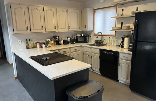 Bushkill Casa | Summer at spacious 4-BR Family Retreat with Pools, Fire Pit & Scenic Views