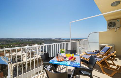 Mellieha Apartamento | Summer Breeze apartment with terrace with Panoramic views - by Getawaysmalta