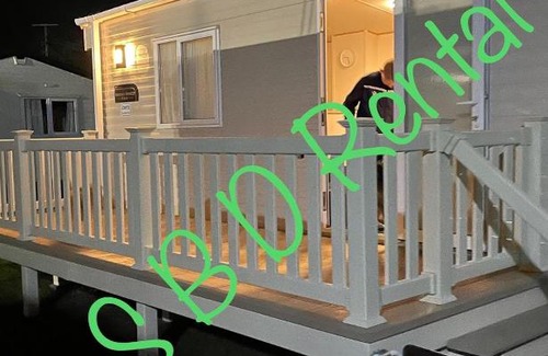 Clacton-on-Sea Complejo | Summer Breeze Deluxe Caravan Rental