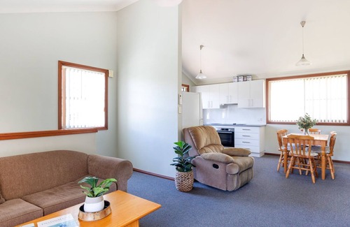 Mollymook Apartamento | Summer Breeze - Mollymook beach hut only minutes to the beach
