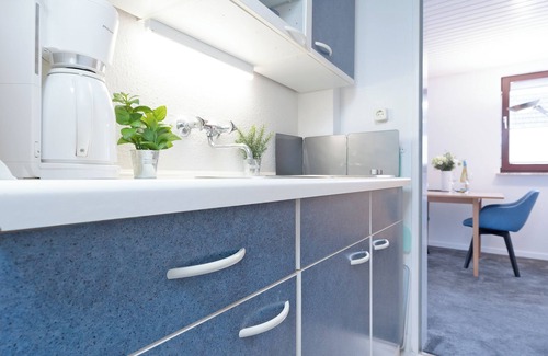 Malente Apartamento | Summer breeze vacation apartment with balcony in Haus Hüttmann in Bad Malente