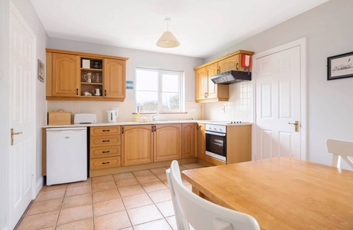 Lahinch Casa | Summer Cove 10 (900m to Lahinch Beach)