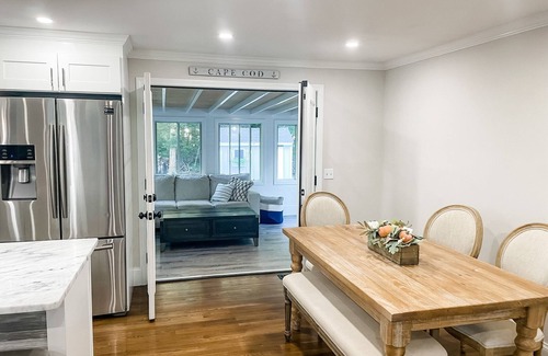 Northwest Harwich Casa | Summer Escape! Fire pit, Weber Grill and Tesla Charger