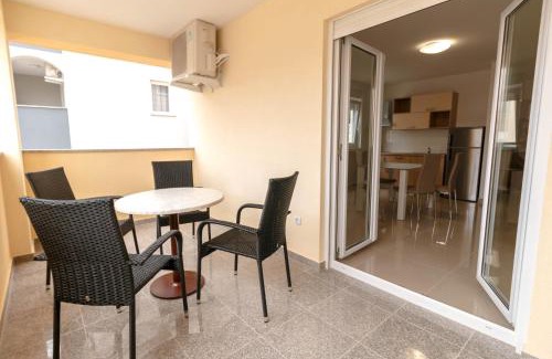 Zrce Apartamento | Summer Fun Apartments