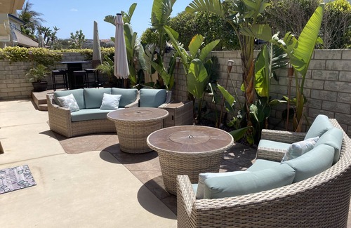 Oxnard Shores Casa | SUMMER FUN BEACH GETAWAY RETREAT - VINTAGE - NOSTALGIC SURF DECOR & OUTDOOR LIFE