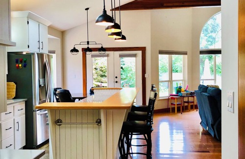 Christina Lake Casa | Summer Fun with Pool & Hot Tub!