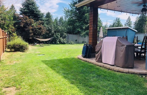 Christina Lake Casa | Summer Fun with Pool & Hot Tub!