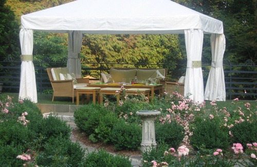 Westport Casa | Summer, FURNISHED: CENTRAL WESTPORT ESTATE, 60' pool: 2 mins to beach/town/train