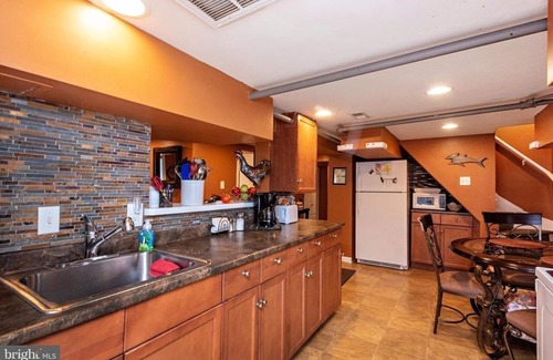 Ventnor City Apartamento | Summer getaway 1 block from beach, sleeps 5-6 (Close to AC & OC!)